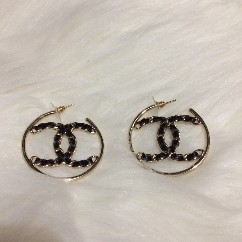 Leather earrings